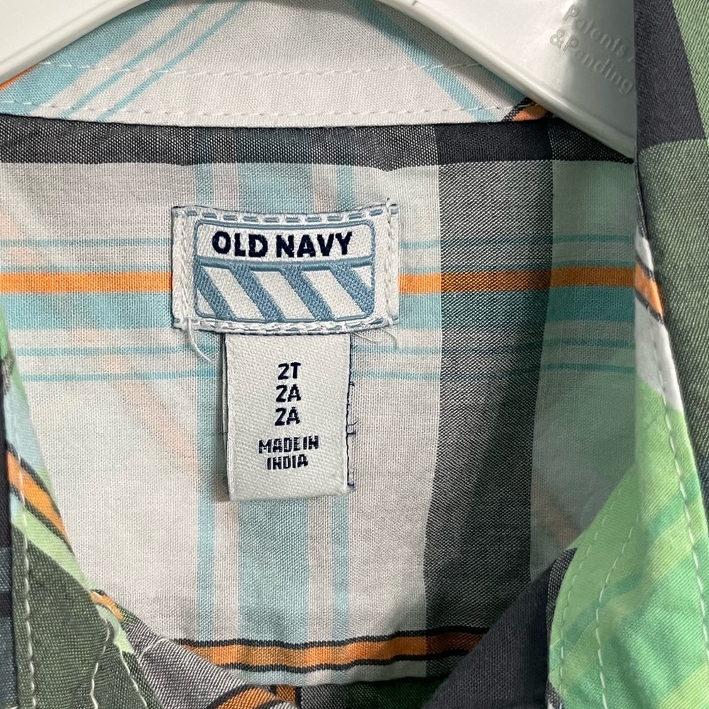 Boy’s 2T Green/Orange Plaid Shirt and Khaki Shorts Outfit - Picture 6 of 13